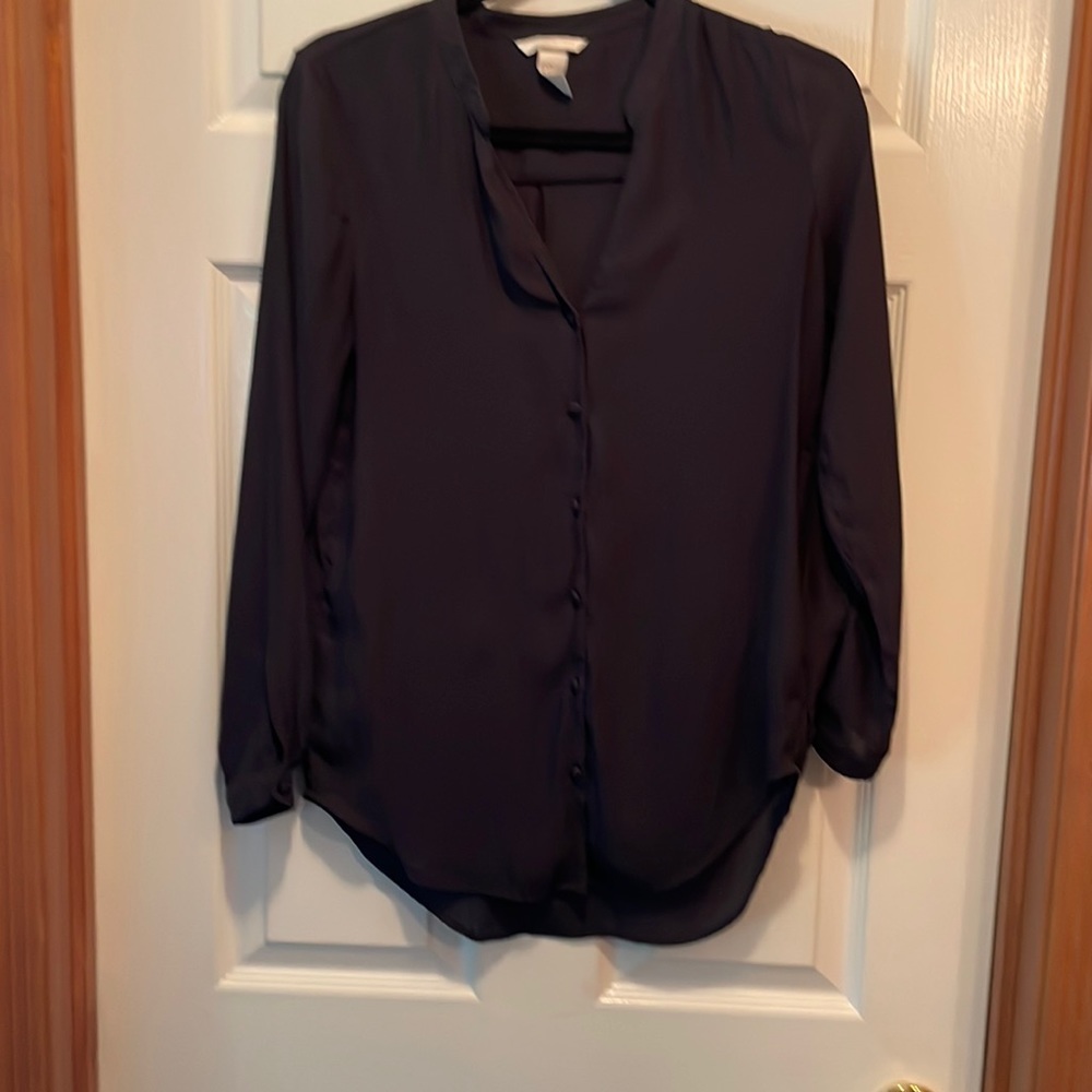 H&M dressy button blouse